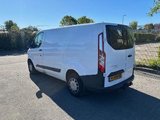 Ford Transit Custom 2.0 TDCI L1H1 Airco 3-pers NAP picture 4