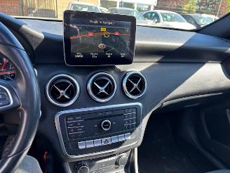 Mercedes A-klasse A180  Automaat Pano  Nap picture 12