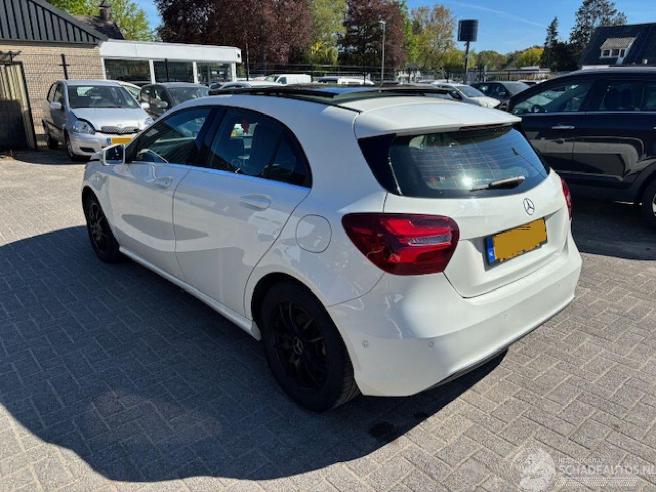 Mercedes A-klasse A180  Automaat Pano  Nap