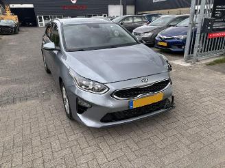 Kia Ceed 1.4T GDI Automaat  Dynamic Plus Line picture 4