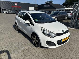 Schadeauto Kia Rio 1.2 Comfort airco NAP 2014/2