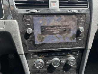 Volkswagen Golf 1.6 TDI Comfort picture 13