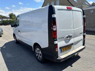 dañado vehículos comerciales Renault Trafic 1.6 DCI L1H1 airco 2018/8