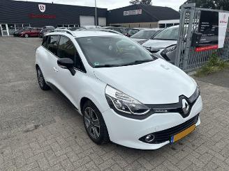 uszkodzony samochody osobowe Renault Clio 0.9 TCe Night&Day 2014/8
