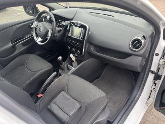 Renault Clio 0.9 TCe Night&Day picture 13