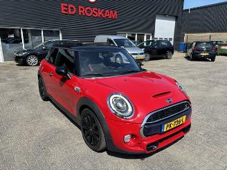 damaged passenger cars Mini Cooper 2.0 SD JCW Chili Pano Automaat 170pk 2017/7