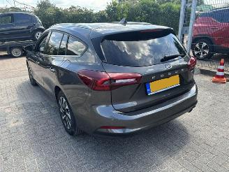 Voiture accidenté Ford Focus 1.0 Eco Hybrid Titanium X  NAP  NW model 2022/8