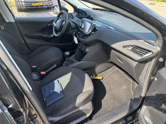 Peugeot 208 1.2 5-drs airco picture 9