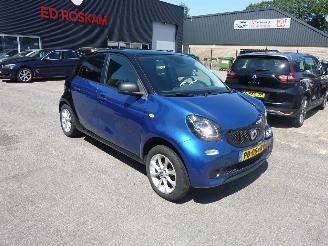 Schadeauto Smart Forfour 1.0 PASSION CLIMAT 2017/6