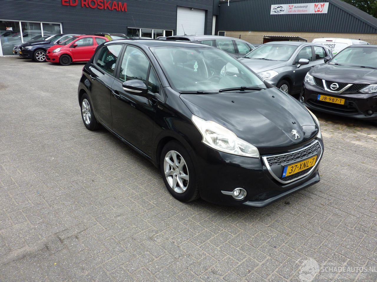 Peugeot 208 1.4 e-HDI BLUE LEASE