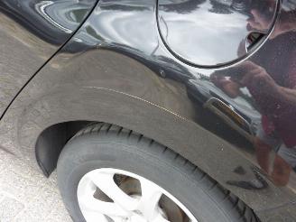 Peugeot 208 1.4 e-HDI BLUE LEASE picture 6