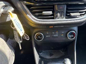 Ford Fiesta 1.1 Trend 5-drs airco NAP picture 12