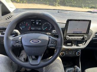 Ford Fiesta 1.1 Trend 5-drs airco NAP picture 14