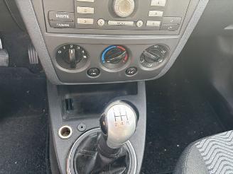 Ford Fusion 1.4 16v Futura Airco NAP picture 12