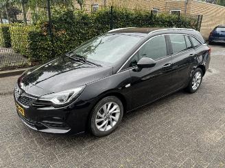Opel Astra 1.2 Elegance Sports picture 2