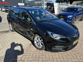 Schadeauto Opel Astra 1.2 Sports Tourer  NAP 2020/1