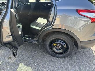 Nissan Qashqai 1.6 Tekna Pano NAP picture 10