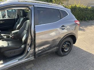Nissan Qashqai 1.6 Tekna Pano NAP picture 9