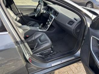 Volvo V-60 2.0 T4 R-Design automaat NAP picture 11