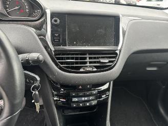 Peugeot 208 1.2 VTI Allure 5-drs clima picture 10
