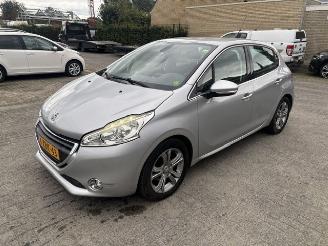 Peugeot 208 1.2 VTI Allure 5-drs clima picture 3