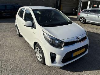 uszkodzony samochody osobowe Kia Picanto 1.0 5-drs Comfortline airco 2020/9