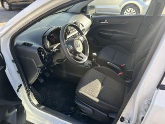 Kia Picanto 1.0 5-drs Comfortline airco picture 11