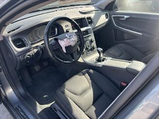 Volvo V-60 2.0 T4 Momentum 190pk picture 12