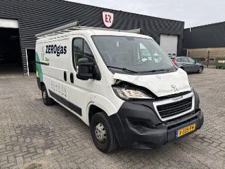 damaged commercial vehicles Peugeot Boxer 2.0 HDI L2 330 Premium airco NAP 2018/5