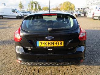 Ford Focus 1.0 EcoBoost Trend 5drs picture 4