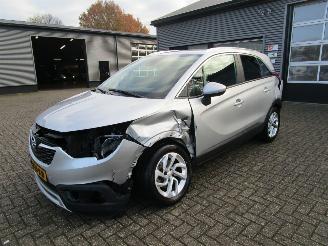 Damaged car Opel Crossland X 1.2 Turbo innovation automaat 2018/12