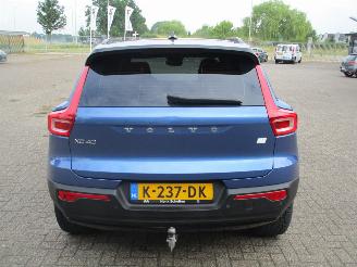 Volvo XC40 Recharge P8 AWD R-DESIGN picture 4