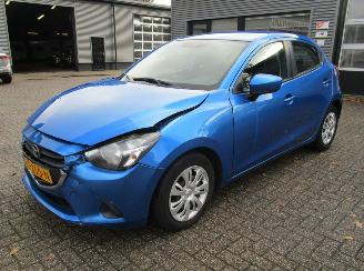 uszkodzony samochody osobowe Mazda 2 1.5 SKYACTIV-G TS 2016/1