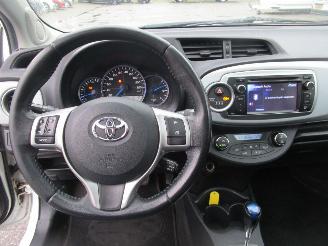 Toyota Yaris 1.5 FULL HYBRID DYNAMIC picture 11