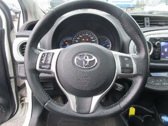 Toyota Yaris 1.5 FULL HYBRID DYNAMIC picture 12