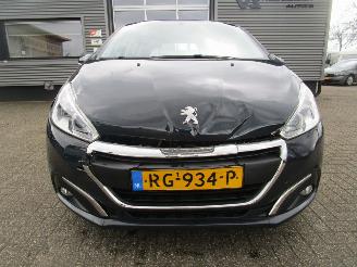 Peugeot 208 1.2 PURE TECH BLEU LION 5DRS picture 24