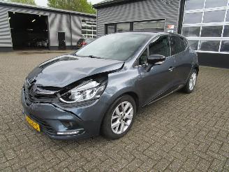 damaged passenger cars Renault Clio 0.9 TCE LIMITED 2018/10
