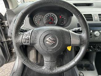 Suzuki Swift 1.3 Comfort picture 15