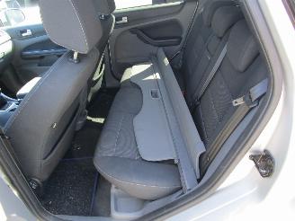 Ford Focus wagon 1.6 TDCI Titanium picture 13