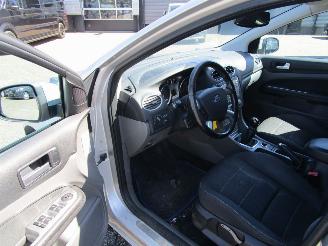 Ford Focus wagon 1.6 TDCI Titanium picture 9