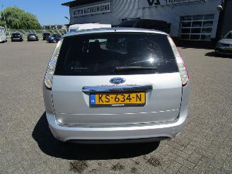 Ford Focus wagon 1.6 TDCI Titanium picture 4