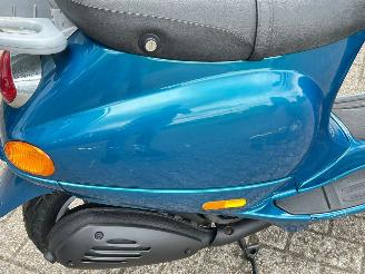 Vespa  ET4 125cc picture 10