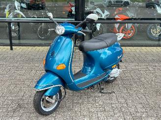 dommages motocyclettes  Vespa  ET4 125cc 2000/3