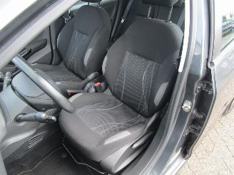 Peugeot 208 1.2 VTI Envy 5drs picture 11
