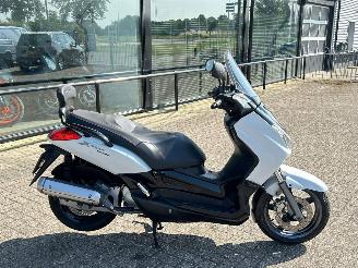 Yamaha X-Max 125  picture 6