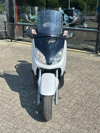 Yamaha X-Max 125  picture 8