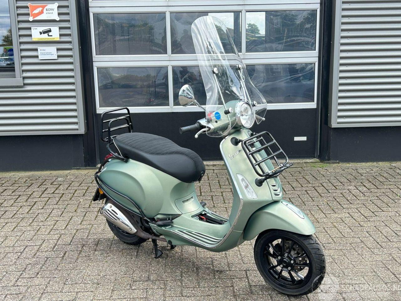 Vespa  Primavera 50 4T