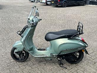 Vespa  Primavera 50 4T picture 6