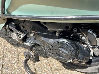 Vespa  Primavera 50 4T picture 13
