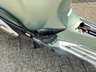 Vespa  Primavera 50 4T picture 12